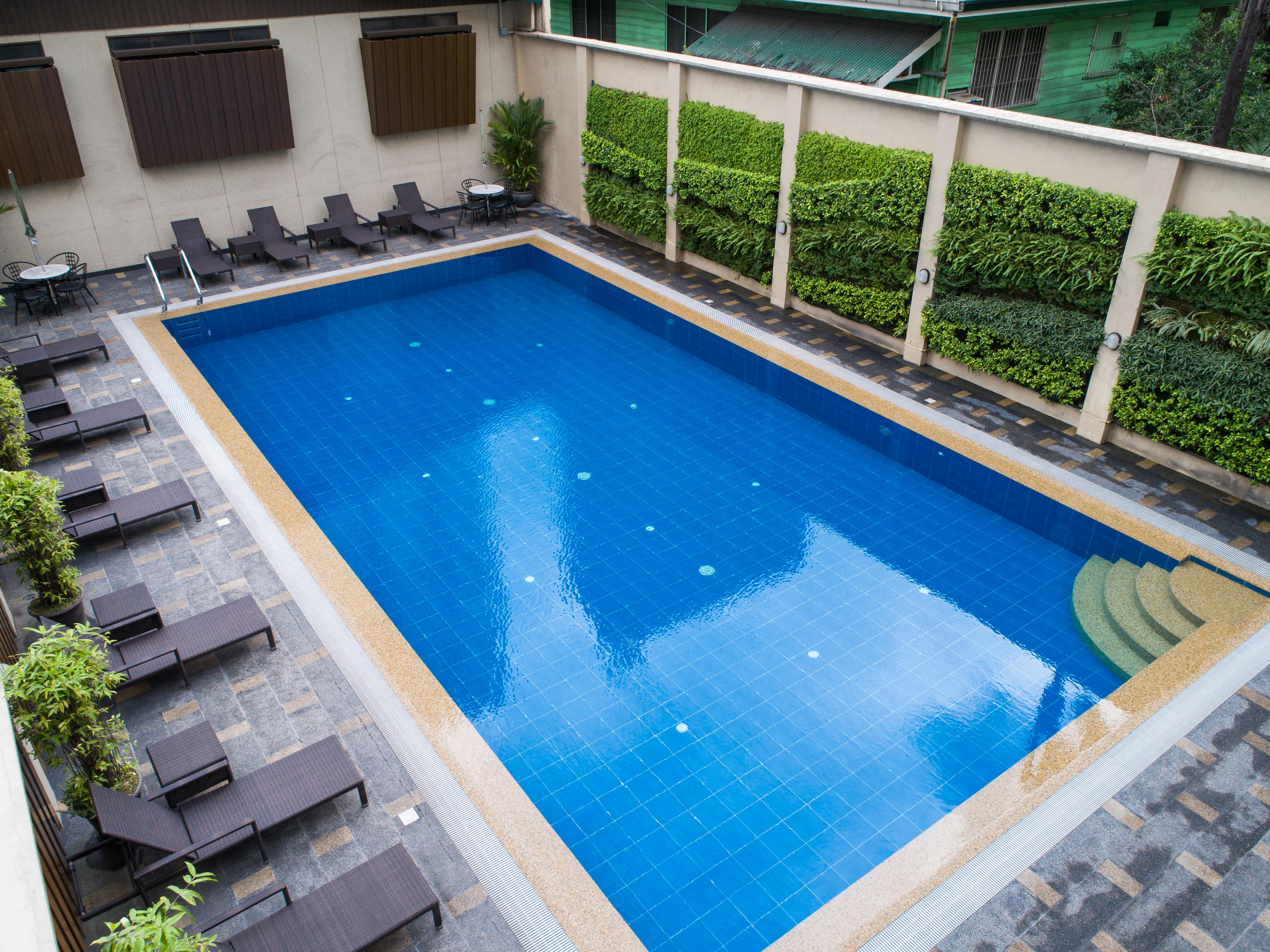 מנילה Tropicana Suites מראה חיצוני תמונה