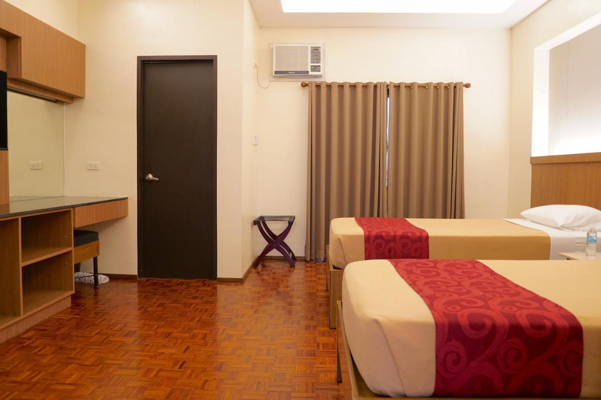 מנילה Tropicana Suites חדר תמונה